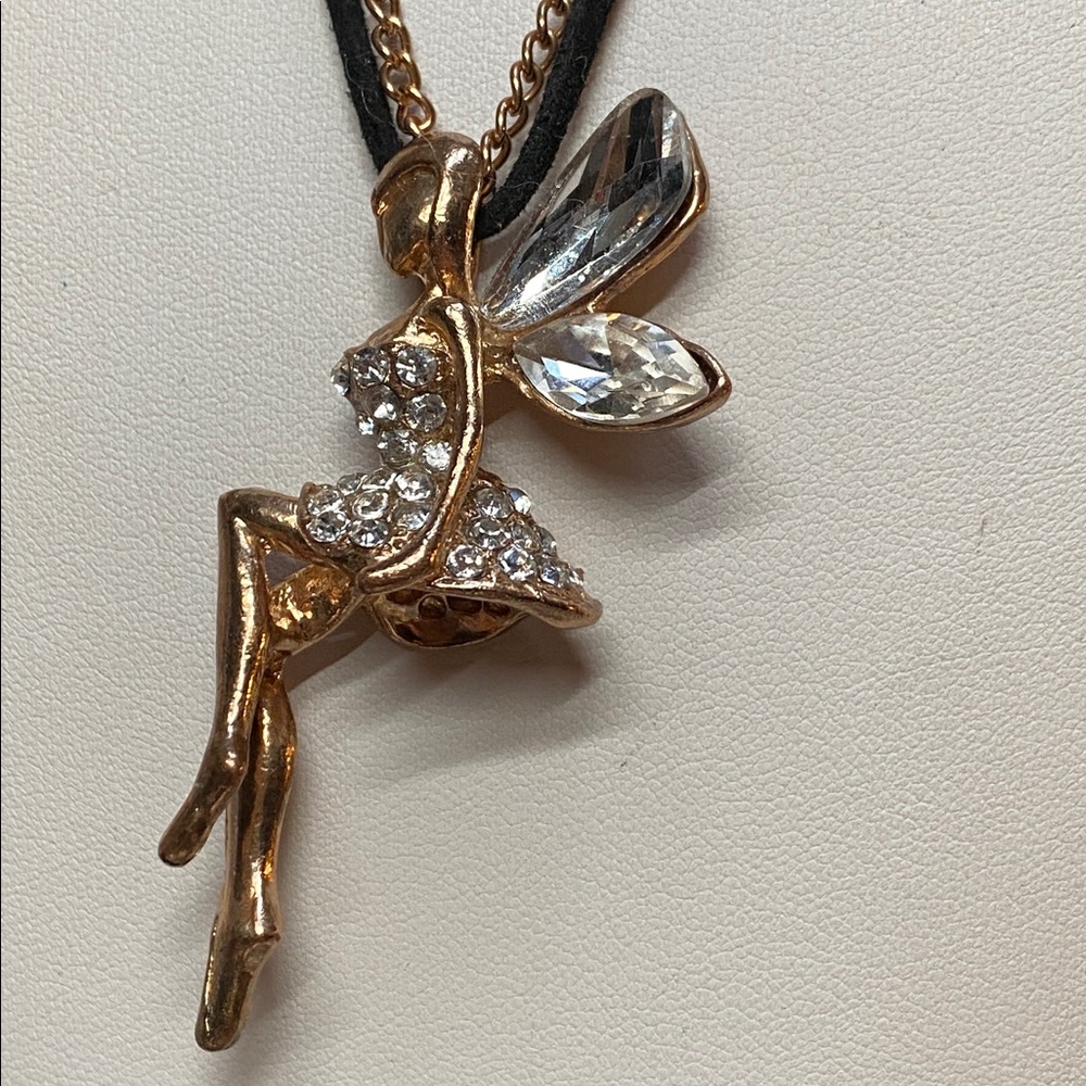 🍇Gold Fairy Pendant Necklace With Crystal Wings - Picture 2 of 9